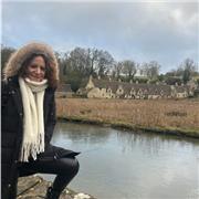Profesora de refuerzo para todas las áreas de Primaria y Secundaria, especialmente Matemáticas